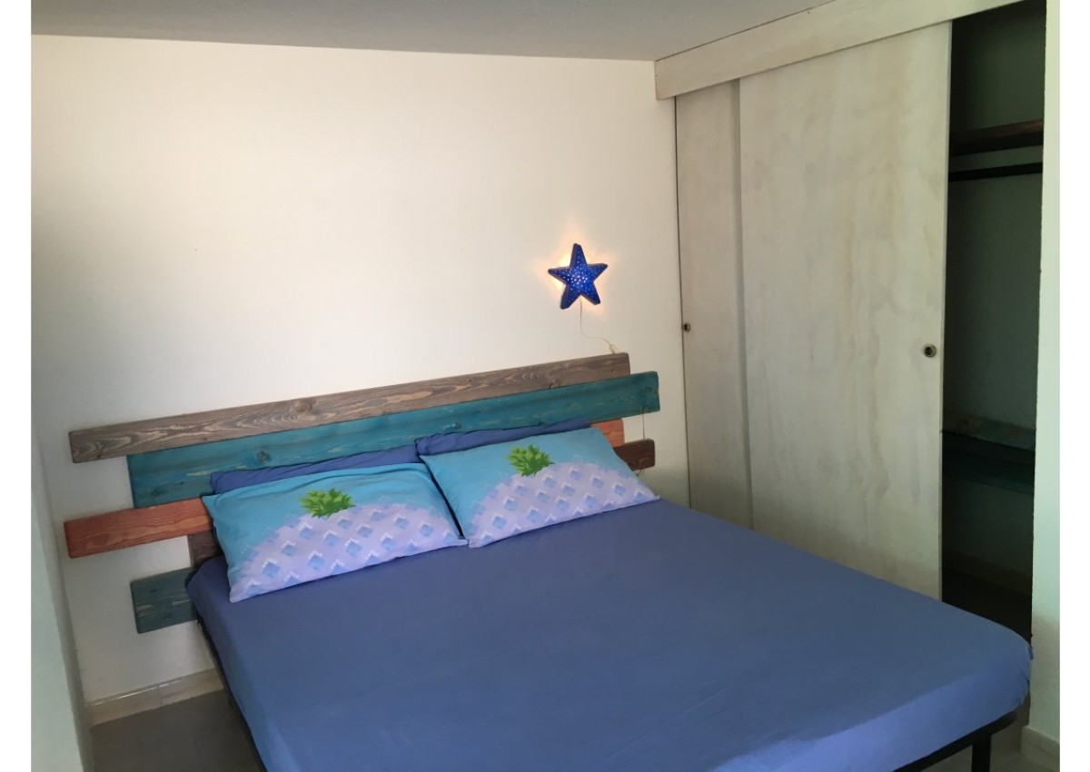 Monolocale con giardino a due passi dal mare