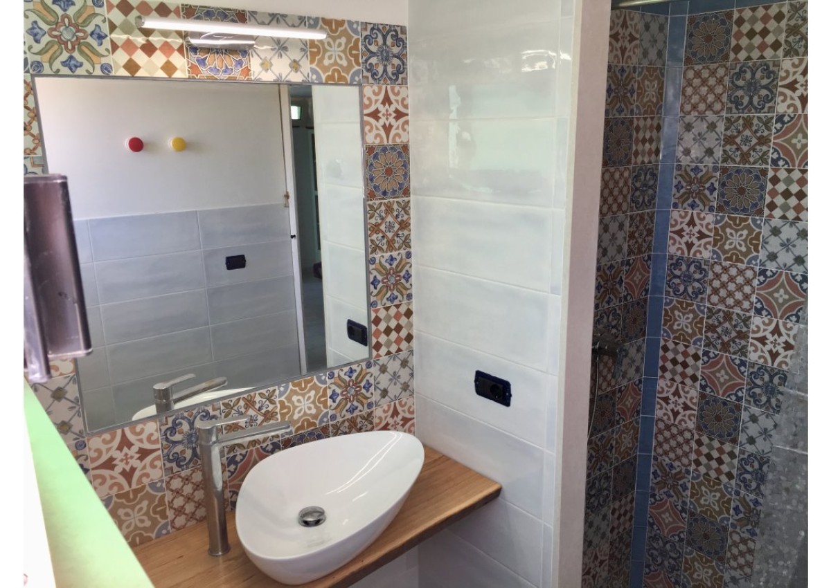 Monolocale con giardino a due passi dal mare