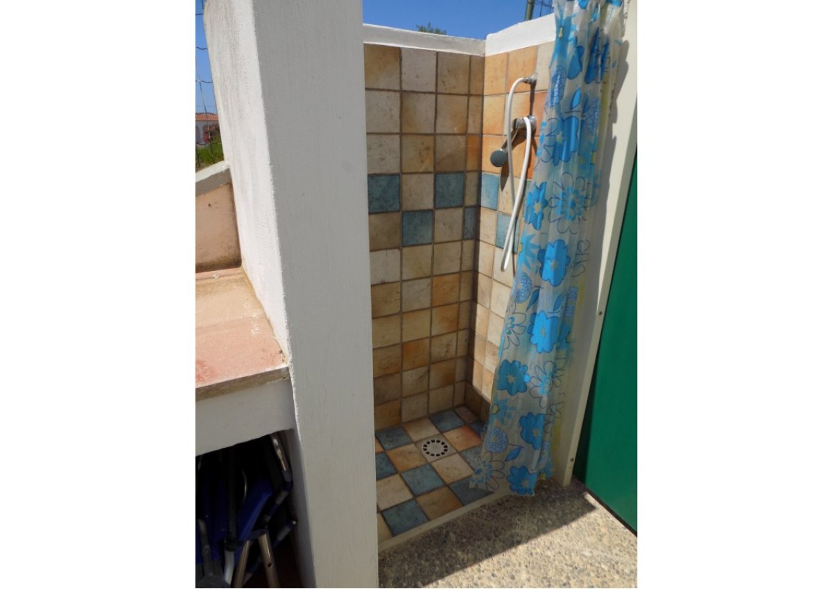 Monolocale con giardino a due passi dal mare