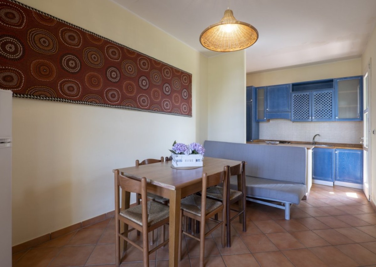 yellow apartment baia verde 