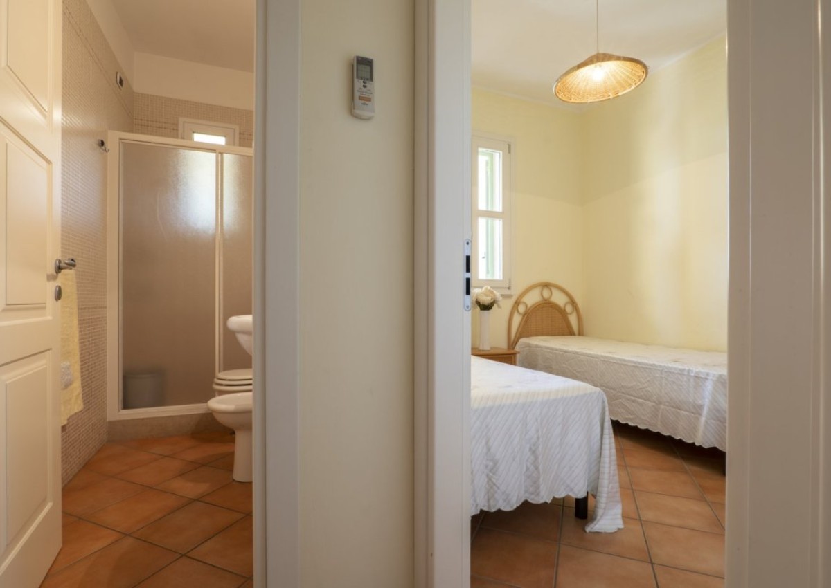 yellow apartment baia verde 