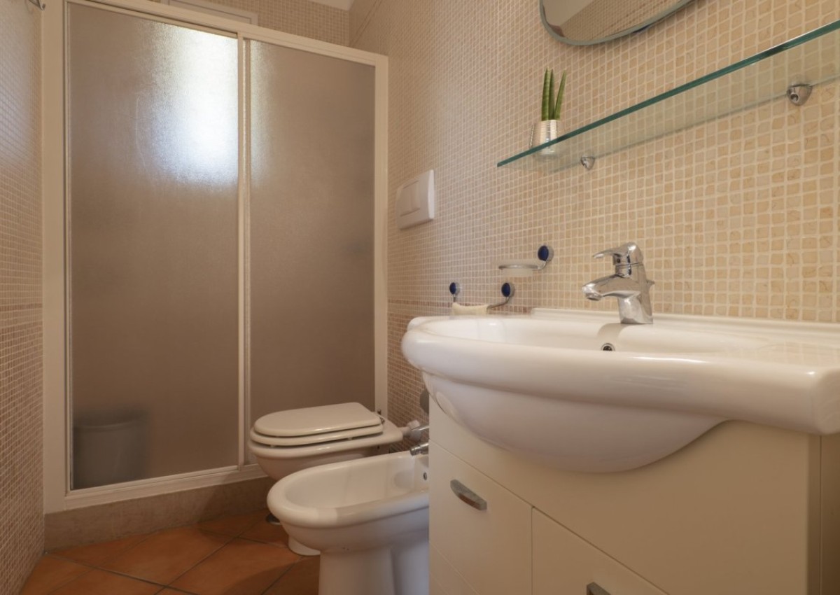 yellow apartment baia verde 