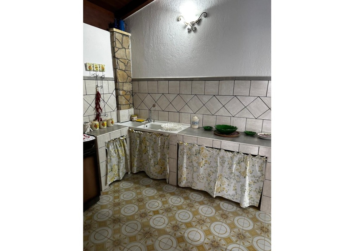 coutry home cristina