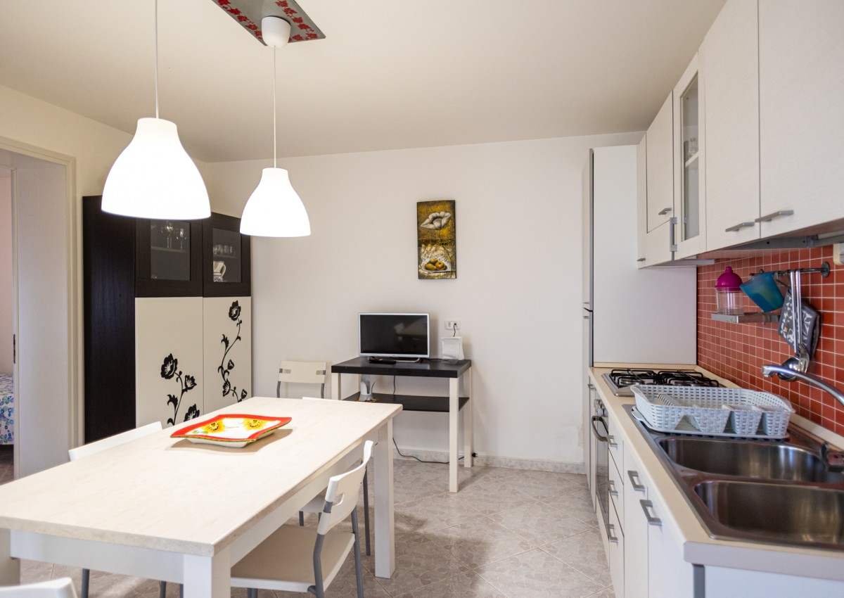 red home fronte mare