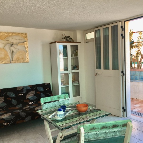 Monolocale con giardino a due passi dal mare — foto 11