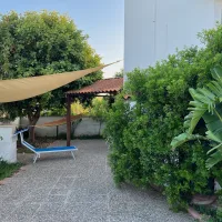 Studio with garden a stone's throw from the sea